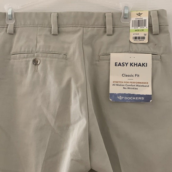 Dockers men’s pants size 30 x 30, easy khaki, classic fit. Brand new with tags - Picture 2 of 5